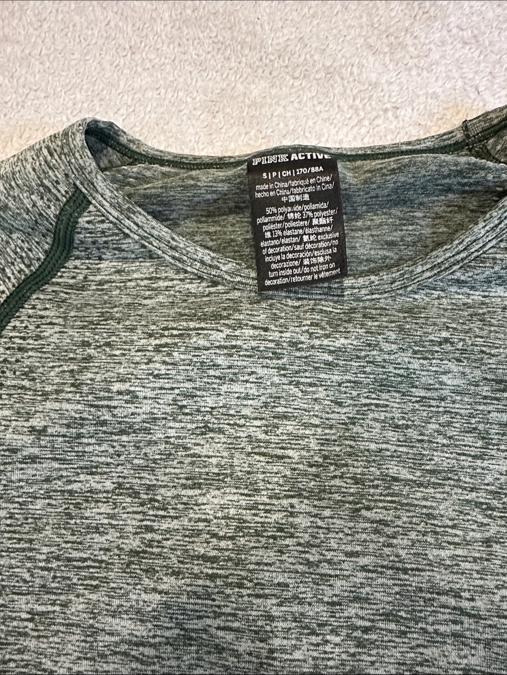 Women's Green Long-Sleeve Seamless Crew Sweater - Picture 4 of 6